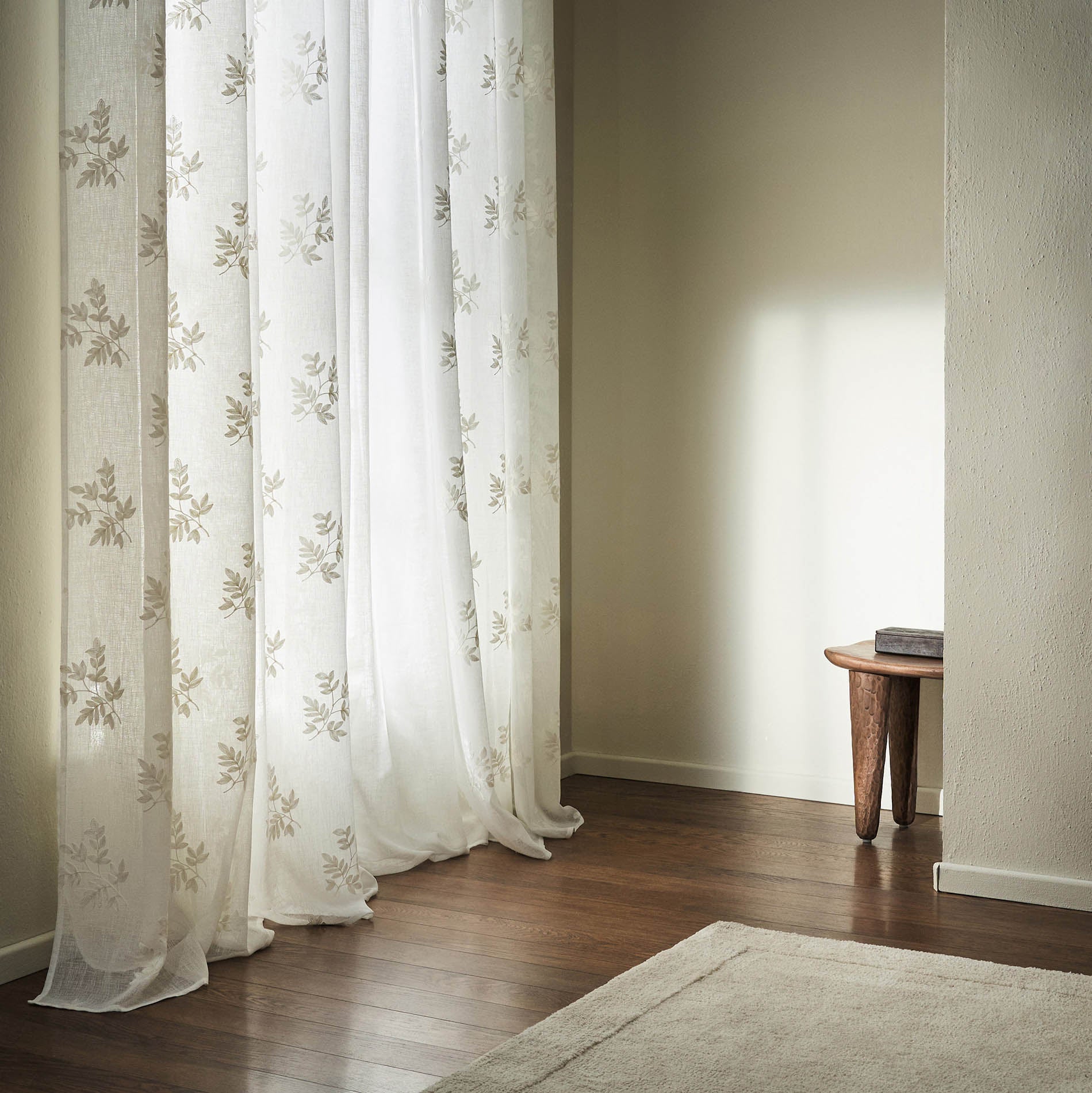 Κουρτίνα με τρουκς 140x280cm Leaf Offwhite AW24 532/05