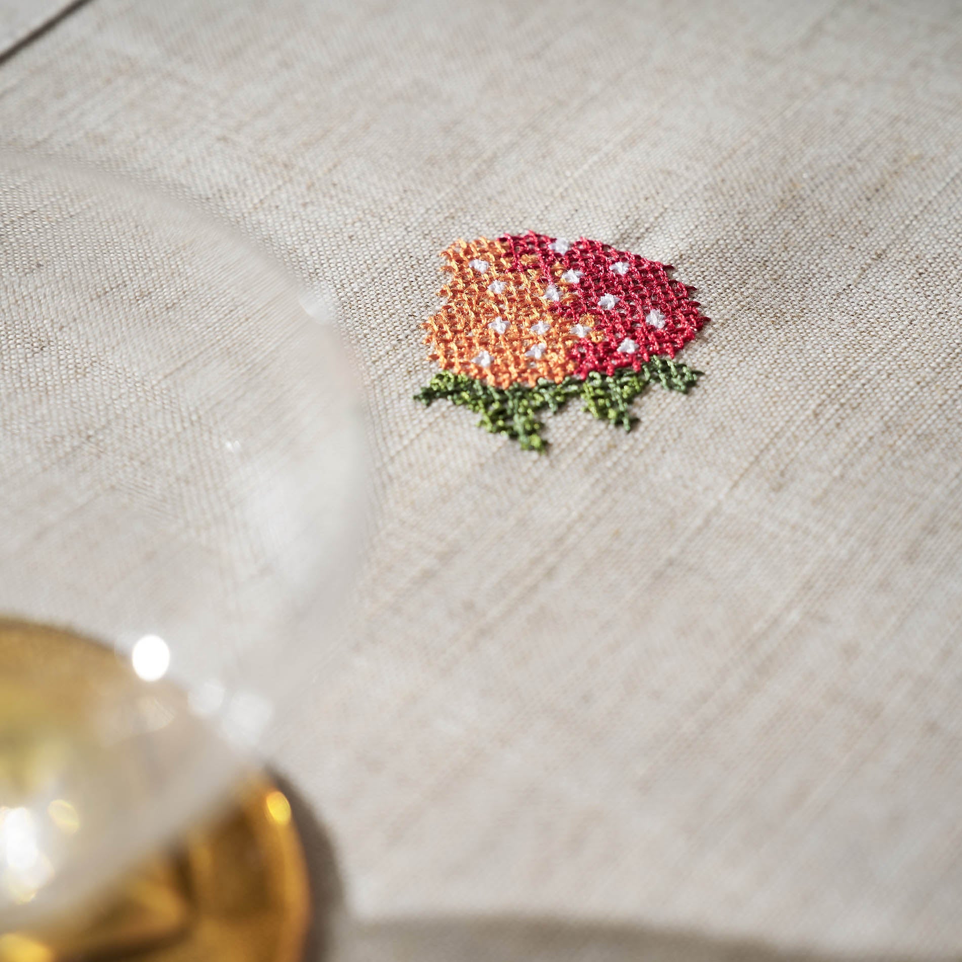 Tablecloth 135x135cm Alessia 102