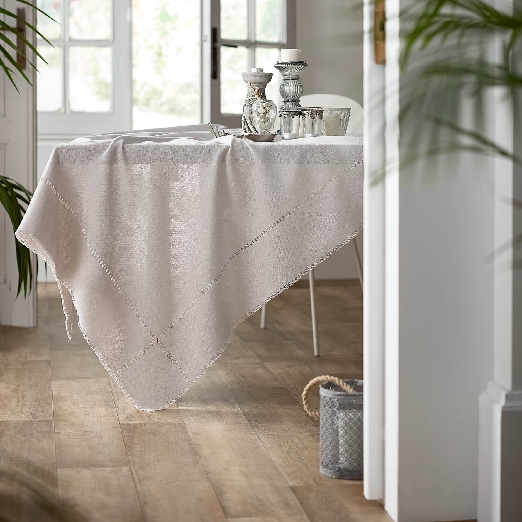 Τραπεζομάντηλο 135x135cm 382