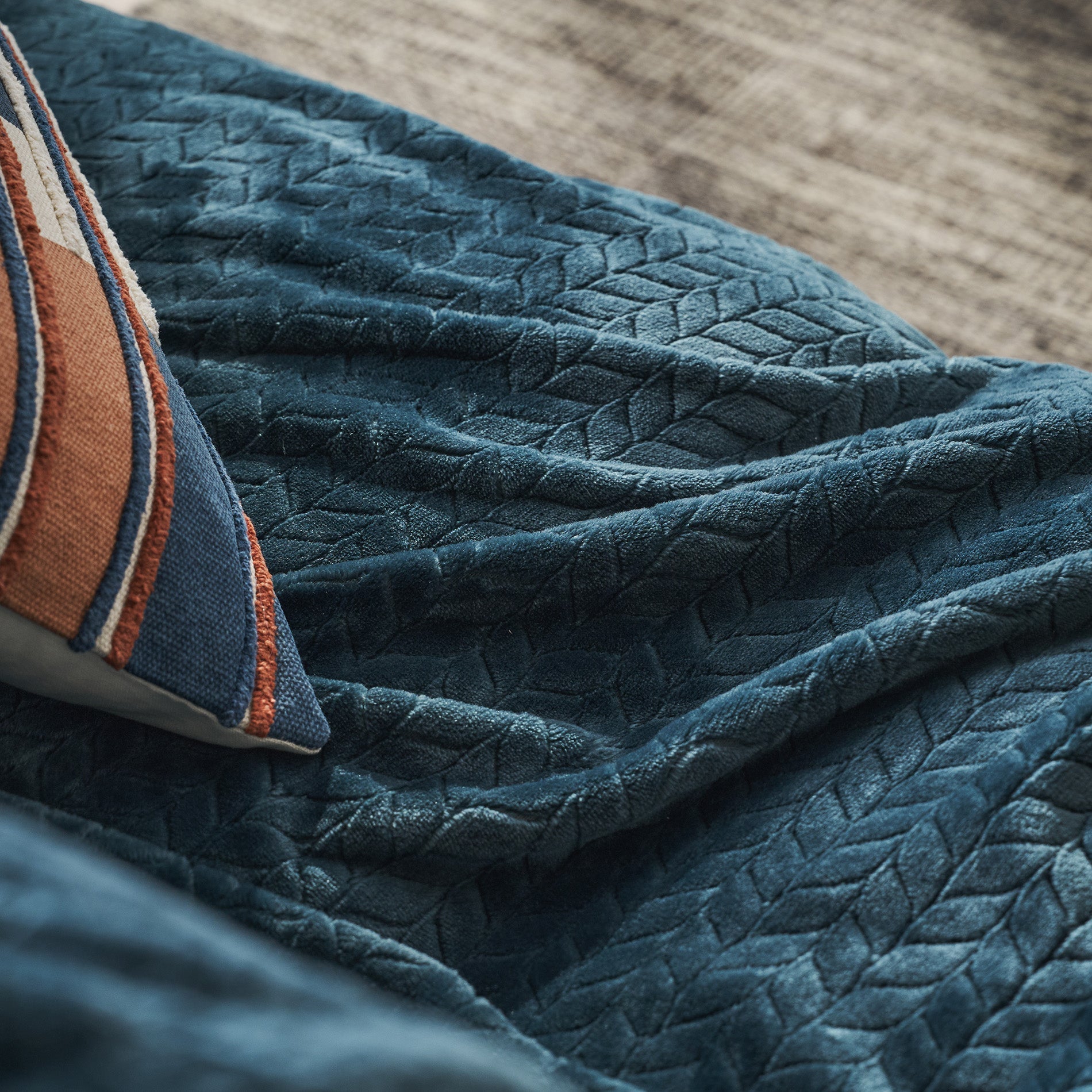 Throw Julien Marine Blue 114/01