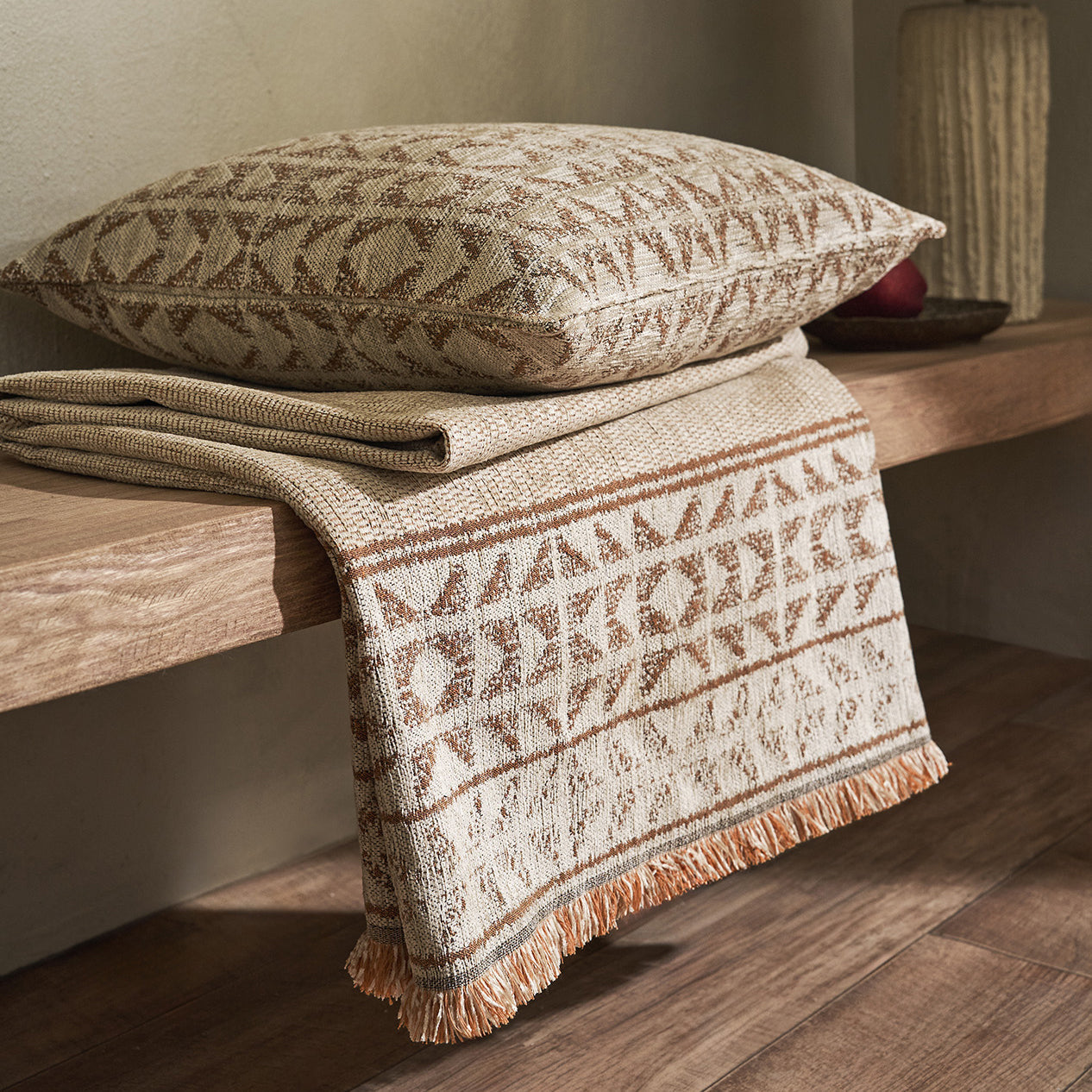 Throw Indira Grain Beige 258/04