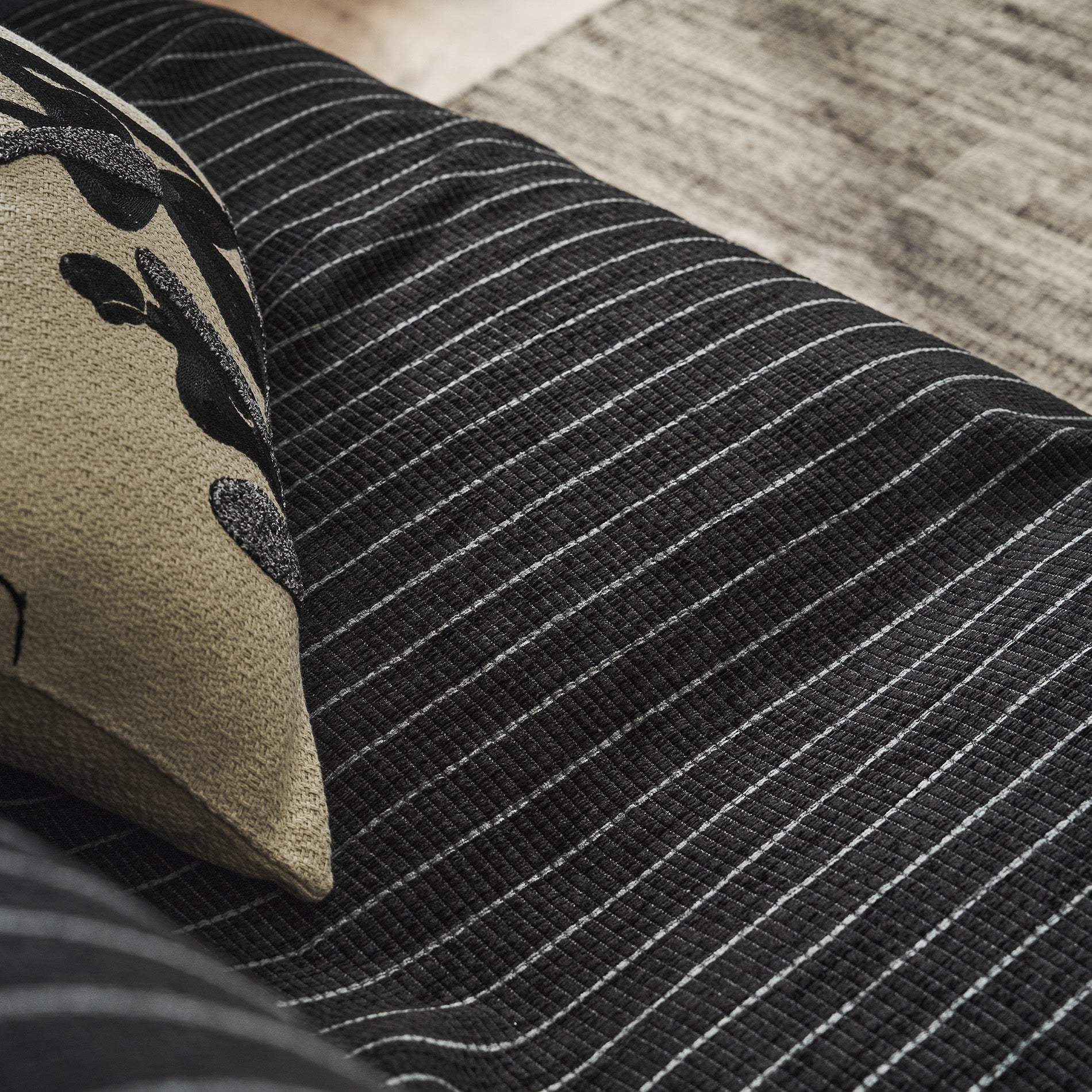 Throw Thyra Black Board 273/14