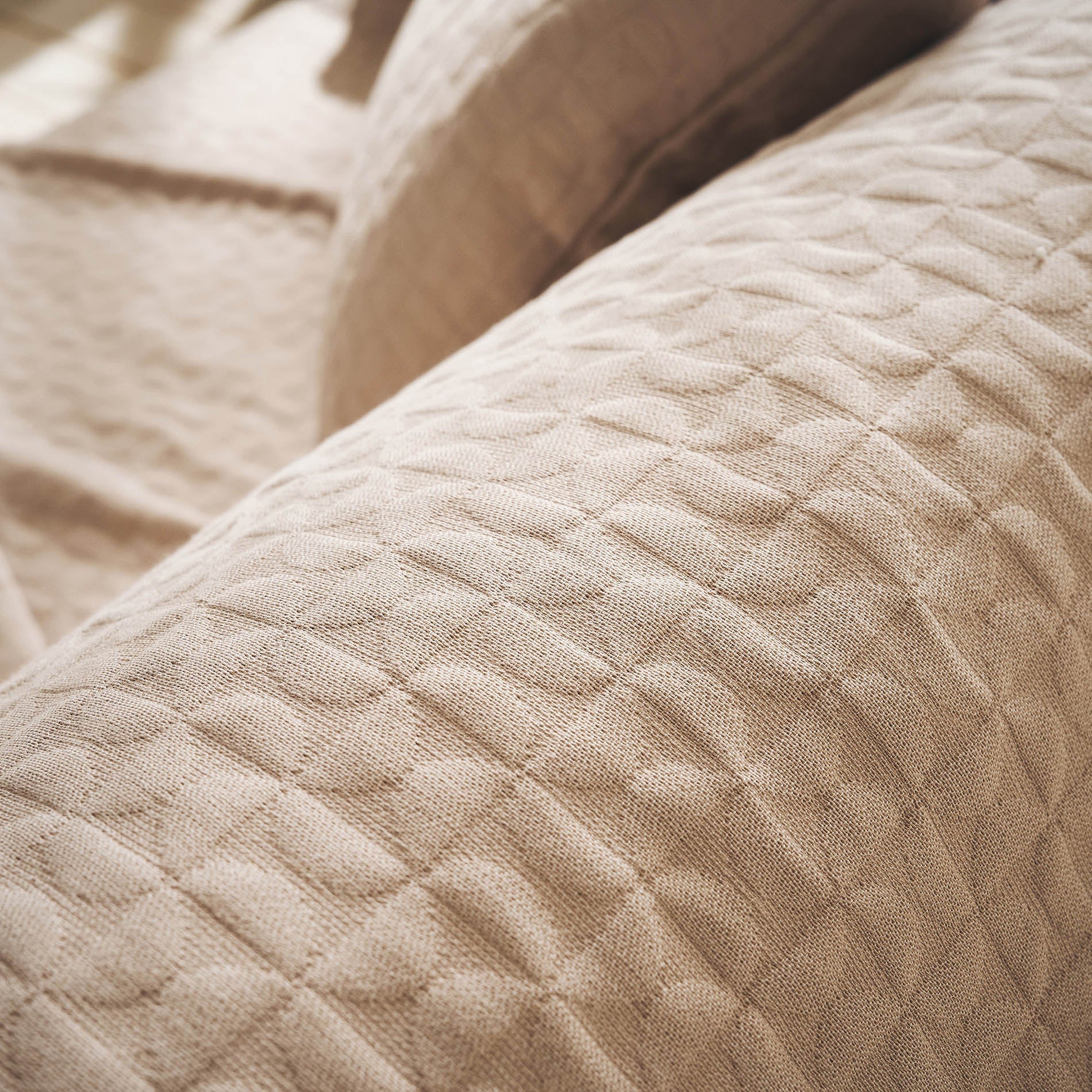 Throw Eliena Warm Beige 402/06