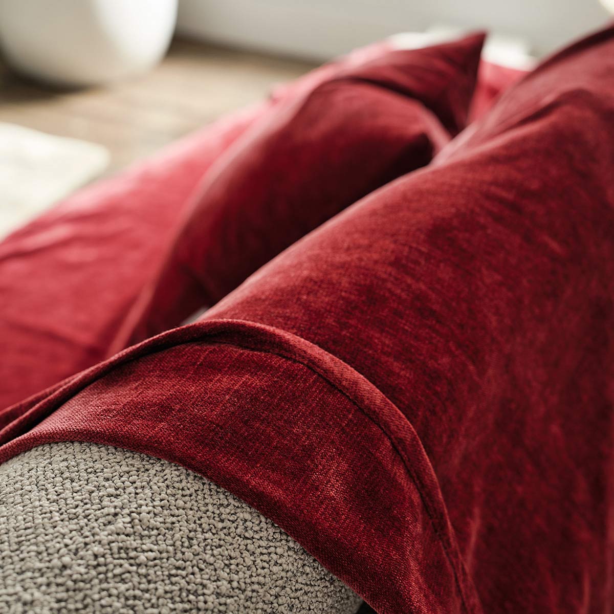 Luna Red Velvet Throw 427/02