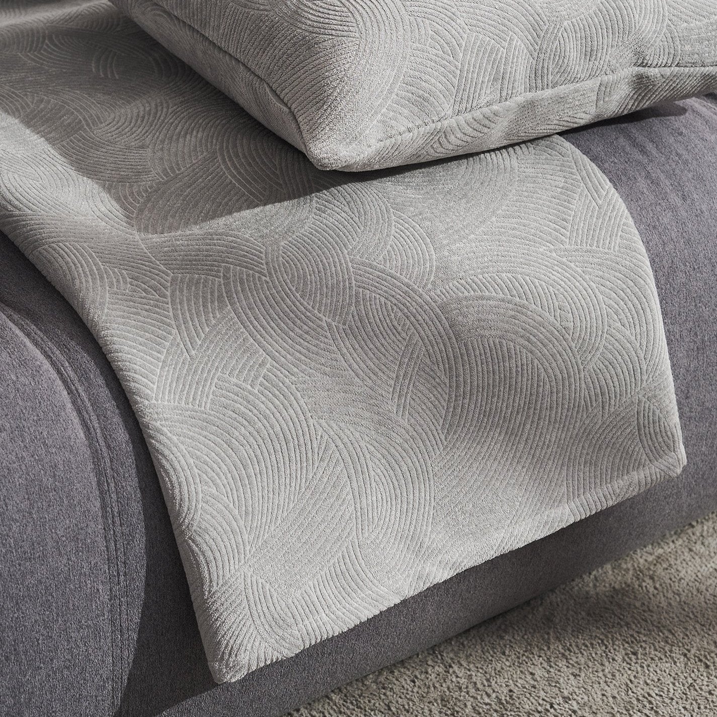 Nimbus Cloud Grey Throw 447/01