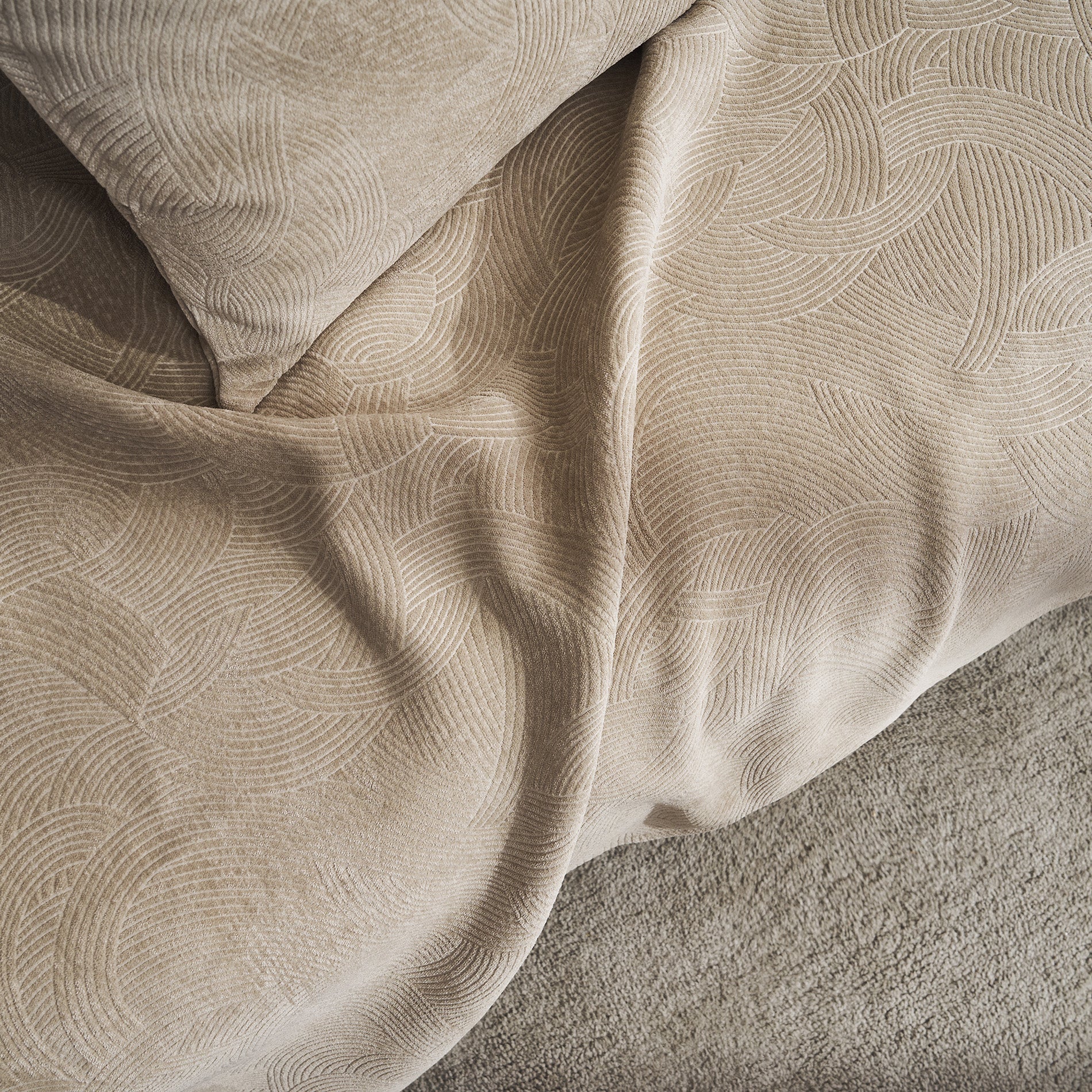 Throw Nimbus Warm Beige 447/39