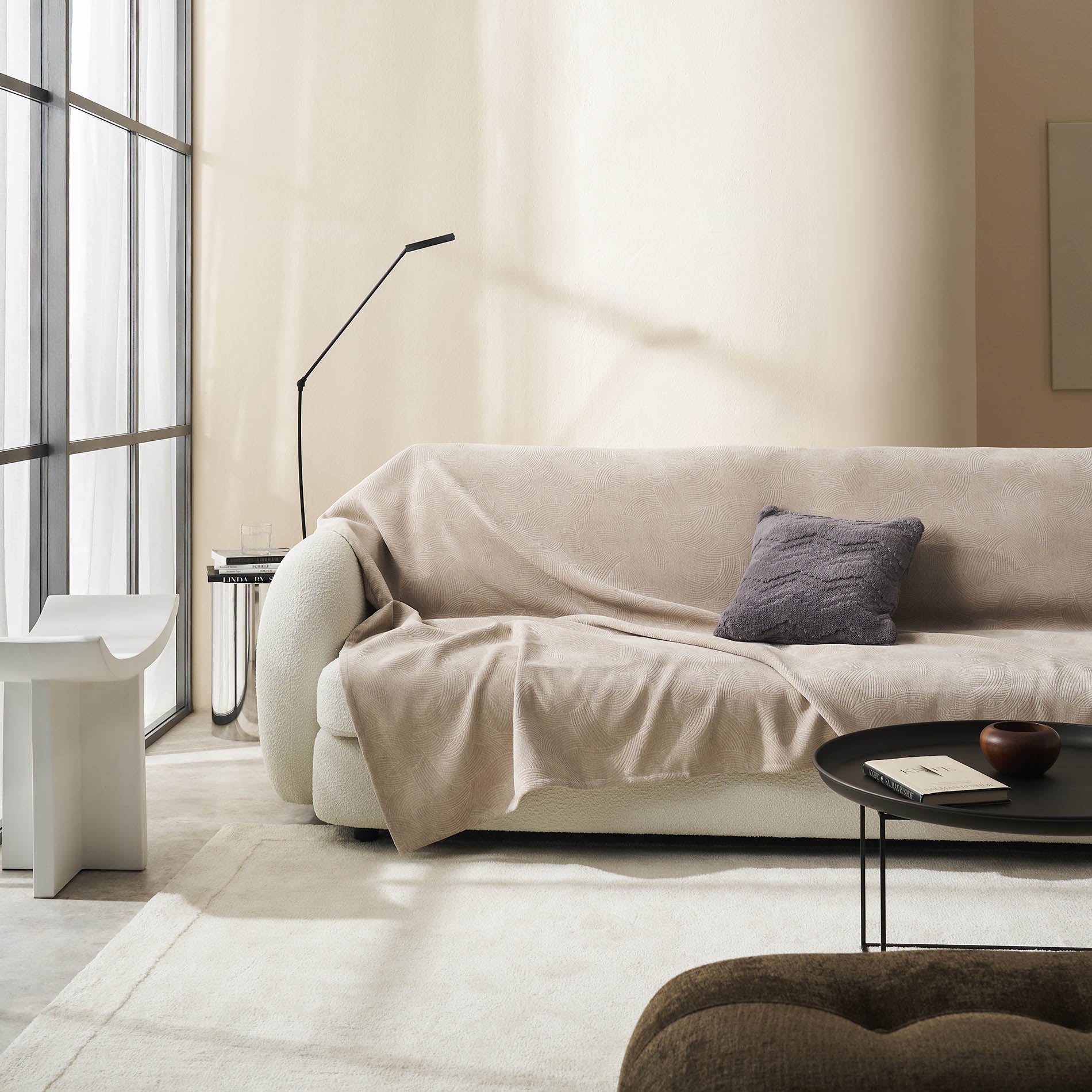 Throw Nimbus Warm Beige 447/39