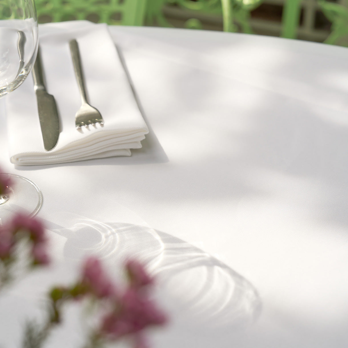 Large Round Up to Ø335cm