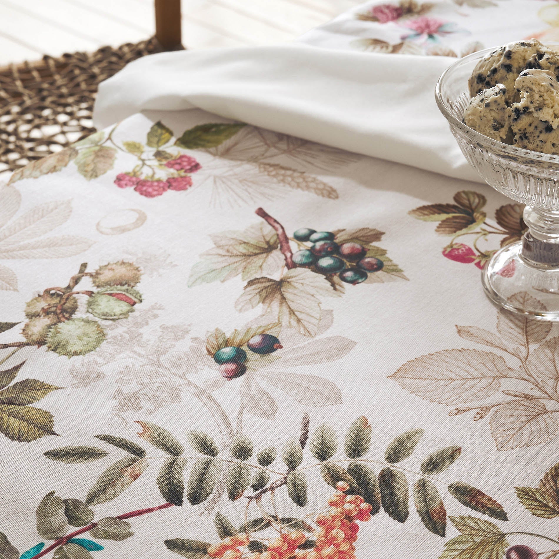 Tablecloth April 346