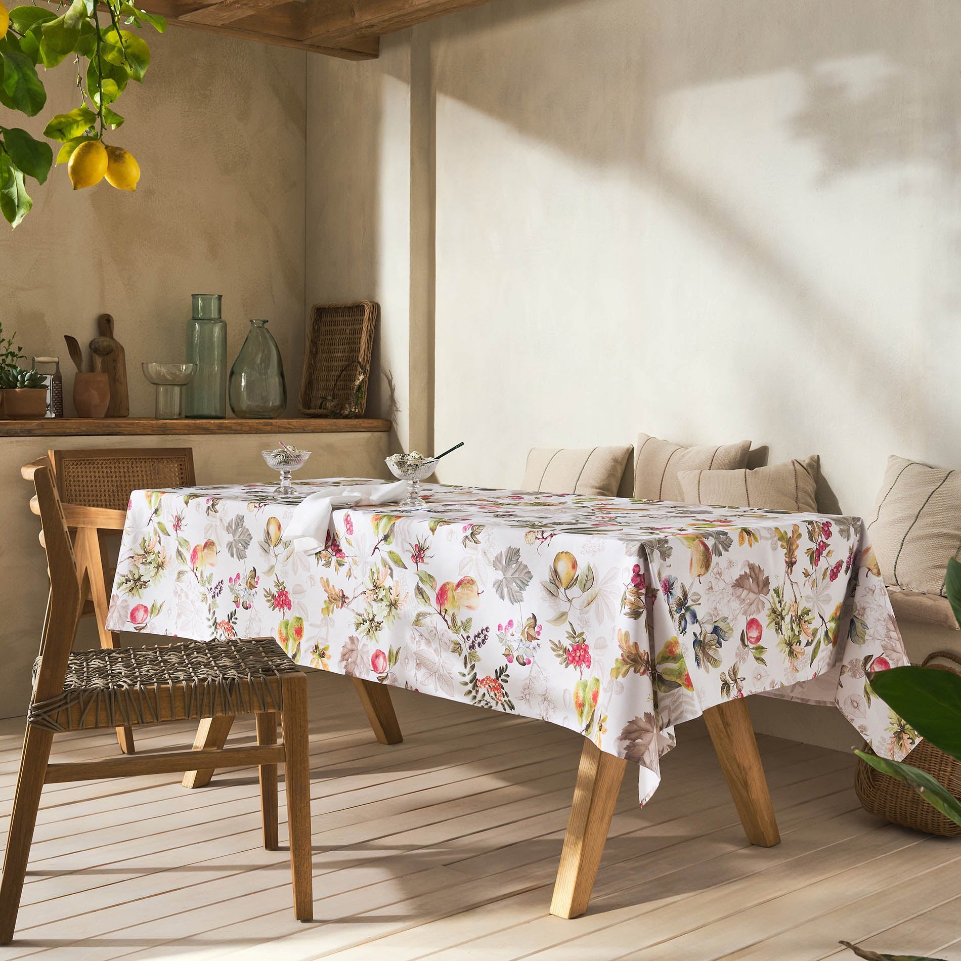 Tablecloth April 346