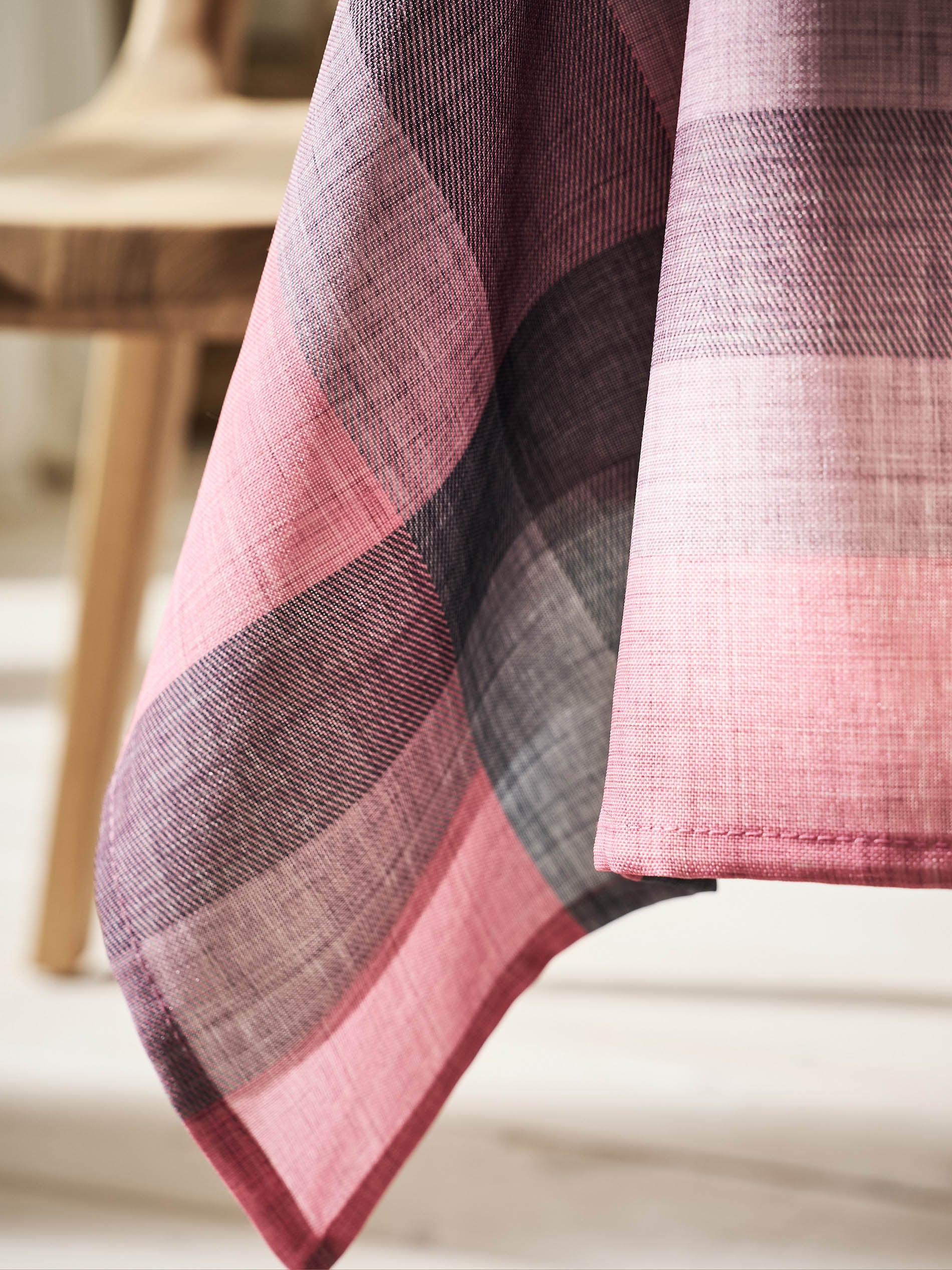 Tablecloth Eira Dusty Pink 406