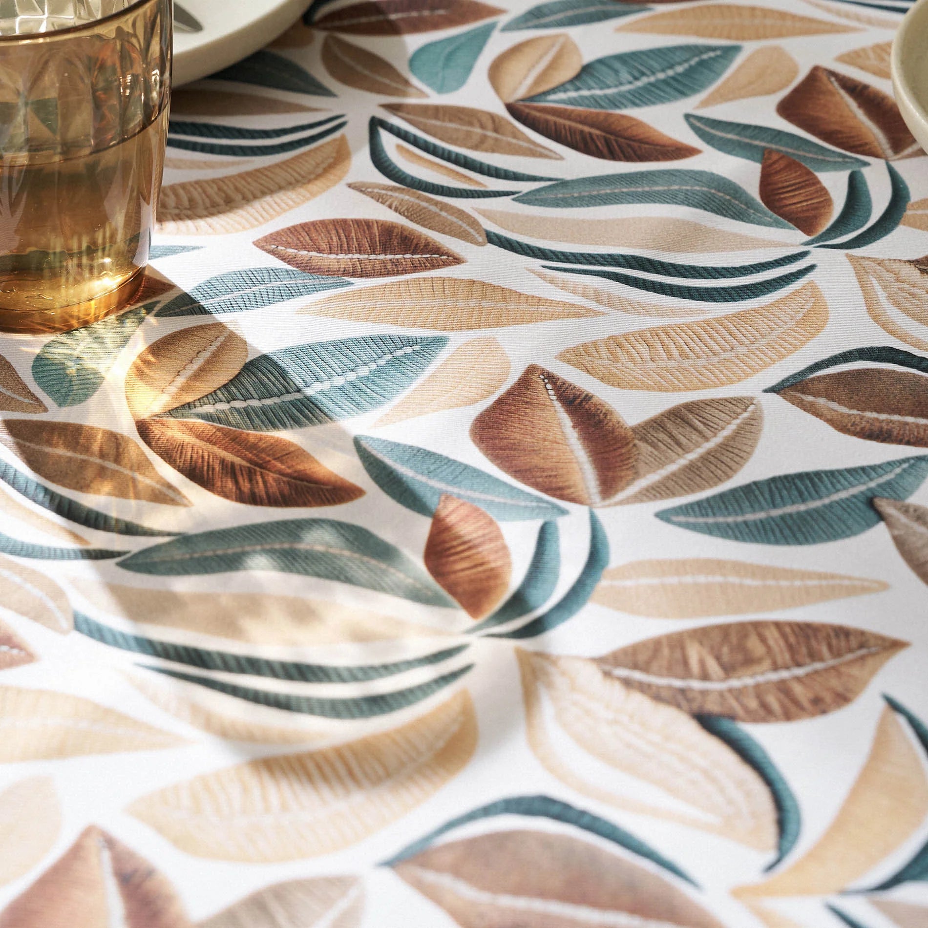 Serena 576 stain-free tablecloth