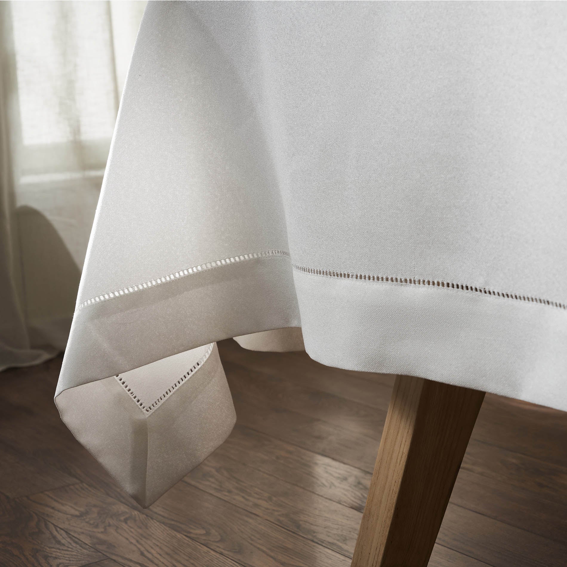 Τραπεζομάντηλο Meriol OffWhite 188