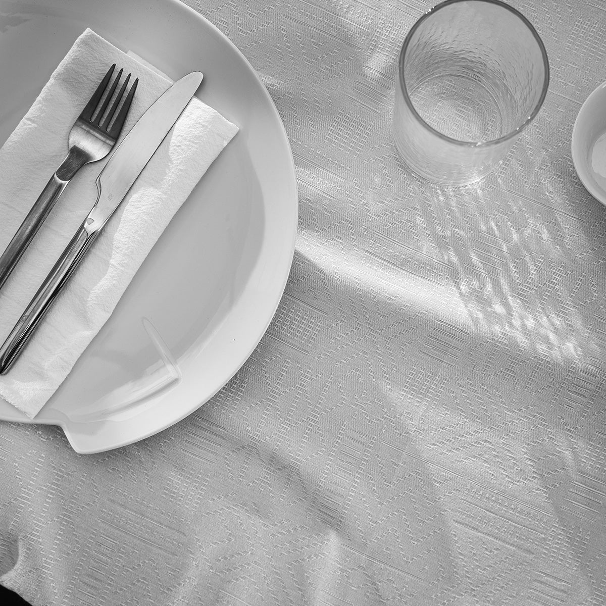 Madeleine Ethnic Tablecloth 173/16