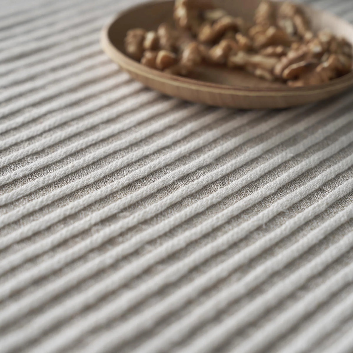 Runner Ingerith Linen 379