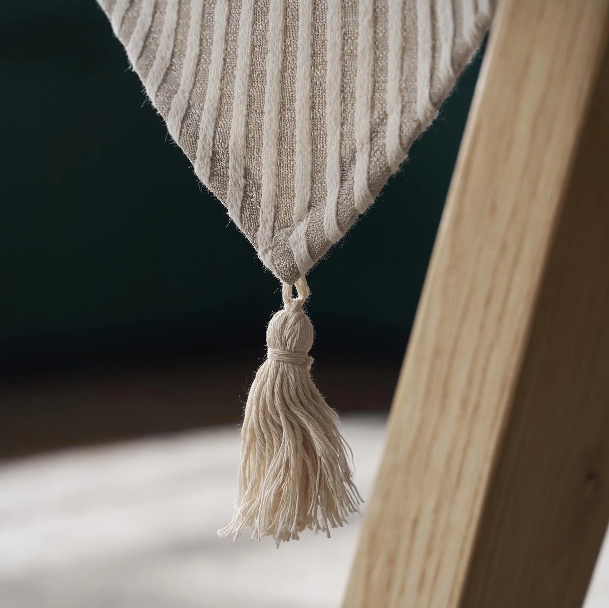 Runner Ingerith Linen 379