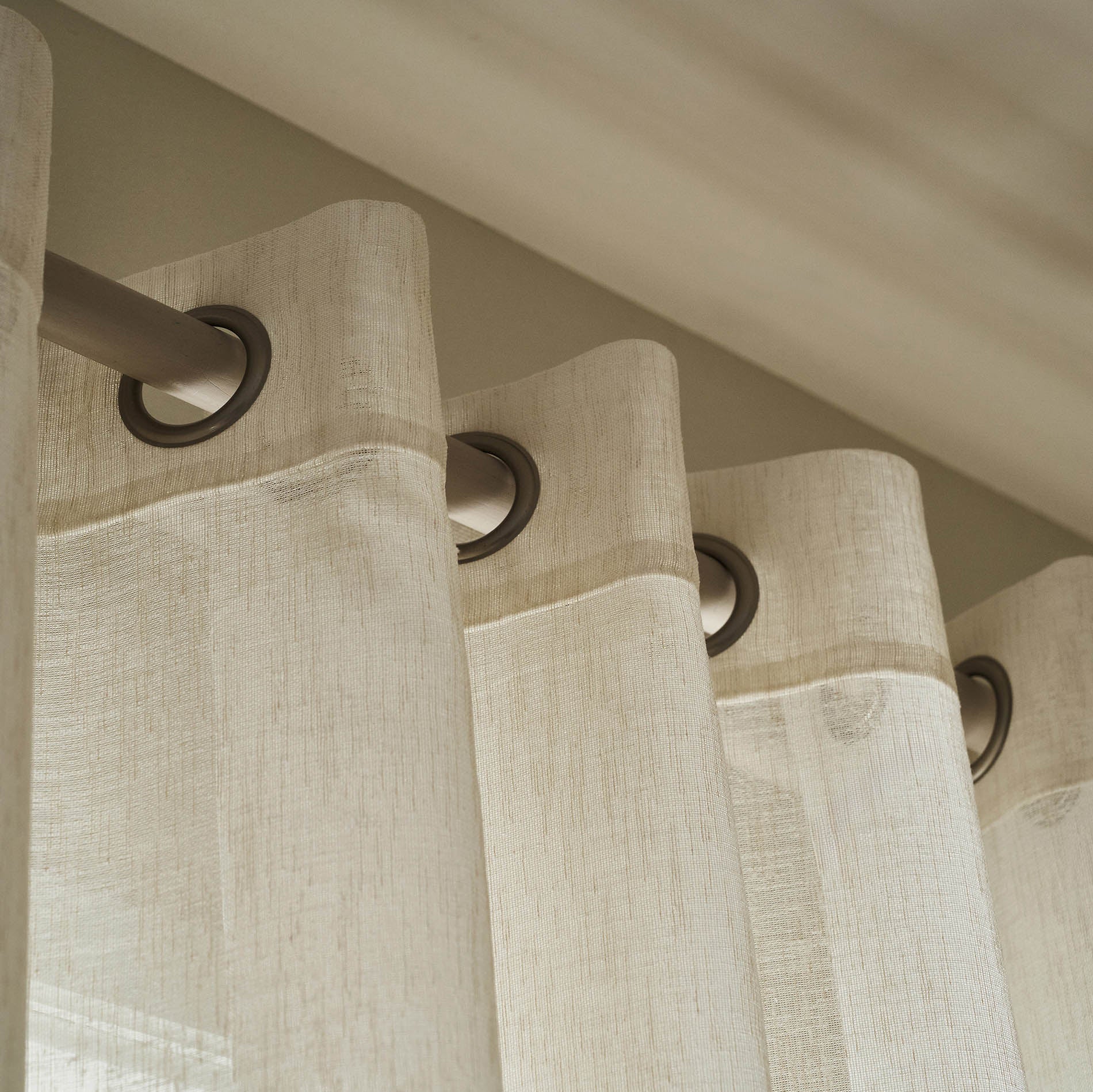 Κουρτίνα με τρουκς Maisy Beige 507/06