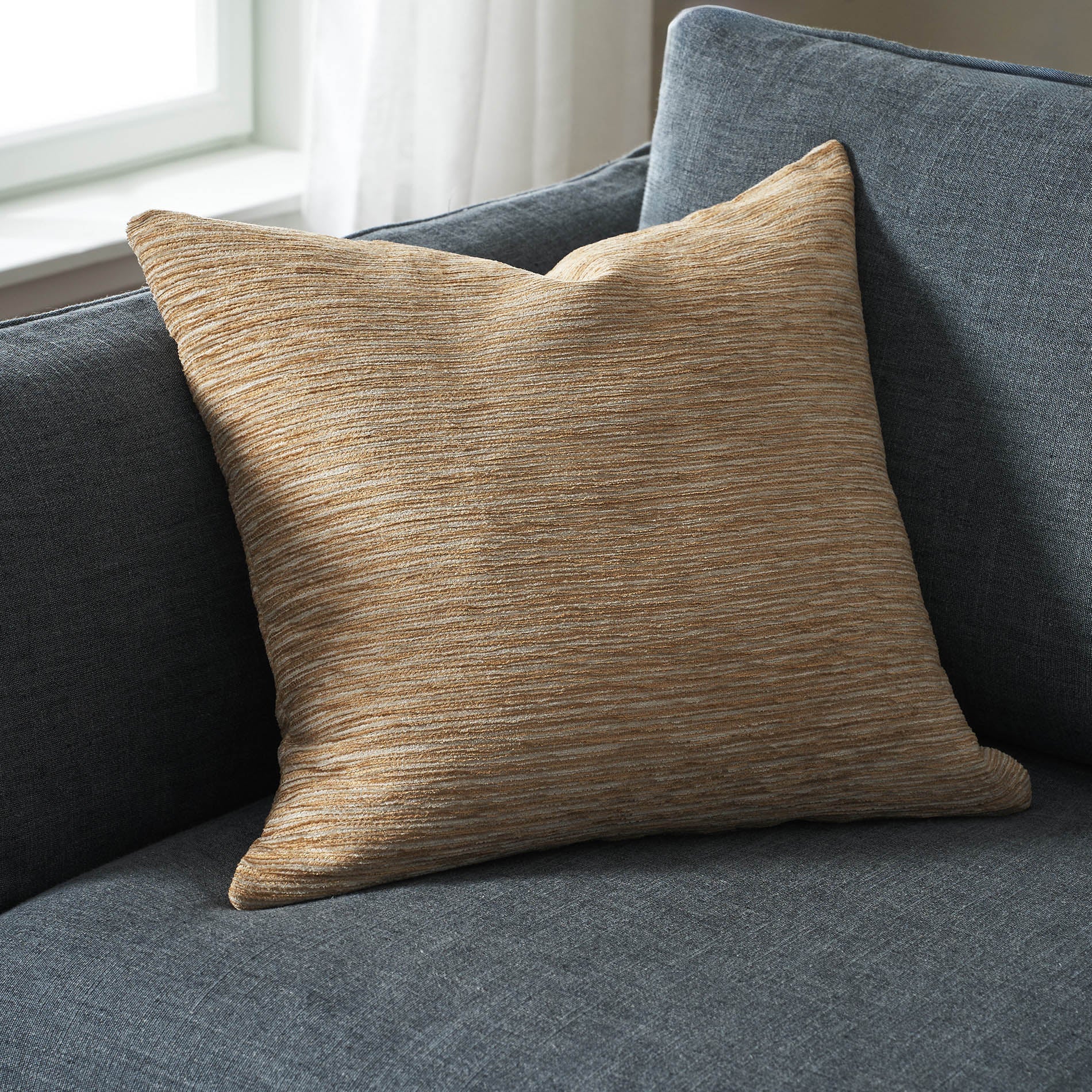 Pillowcase 50x50cm Meadow Leaf Gold 160/04