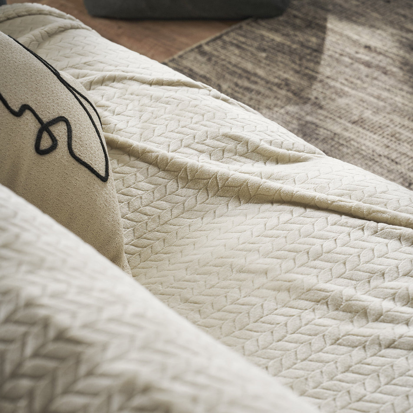 Julien Cotton Throw Beige 114/05