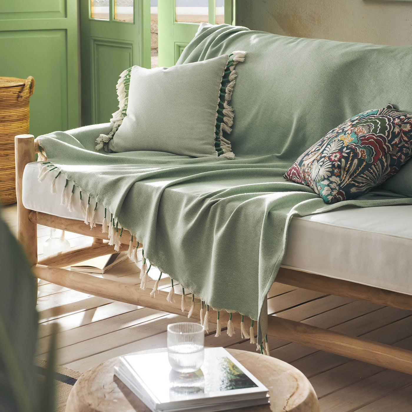 Decorative Throw 180x180cm Kianga Bean Green 226/18