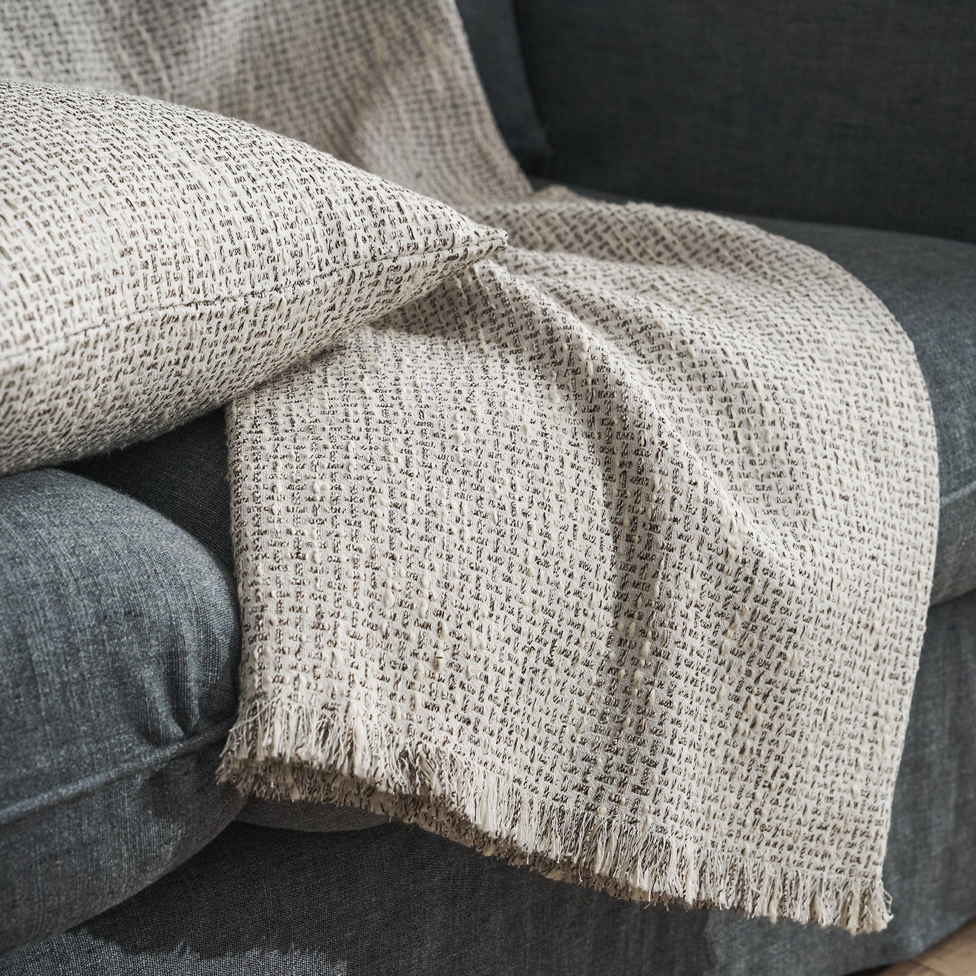 Throw Quina Beige/Black 238/14