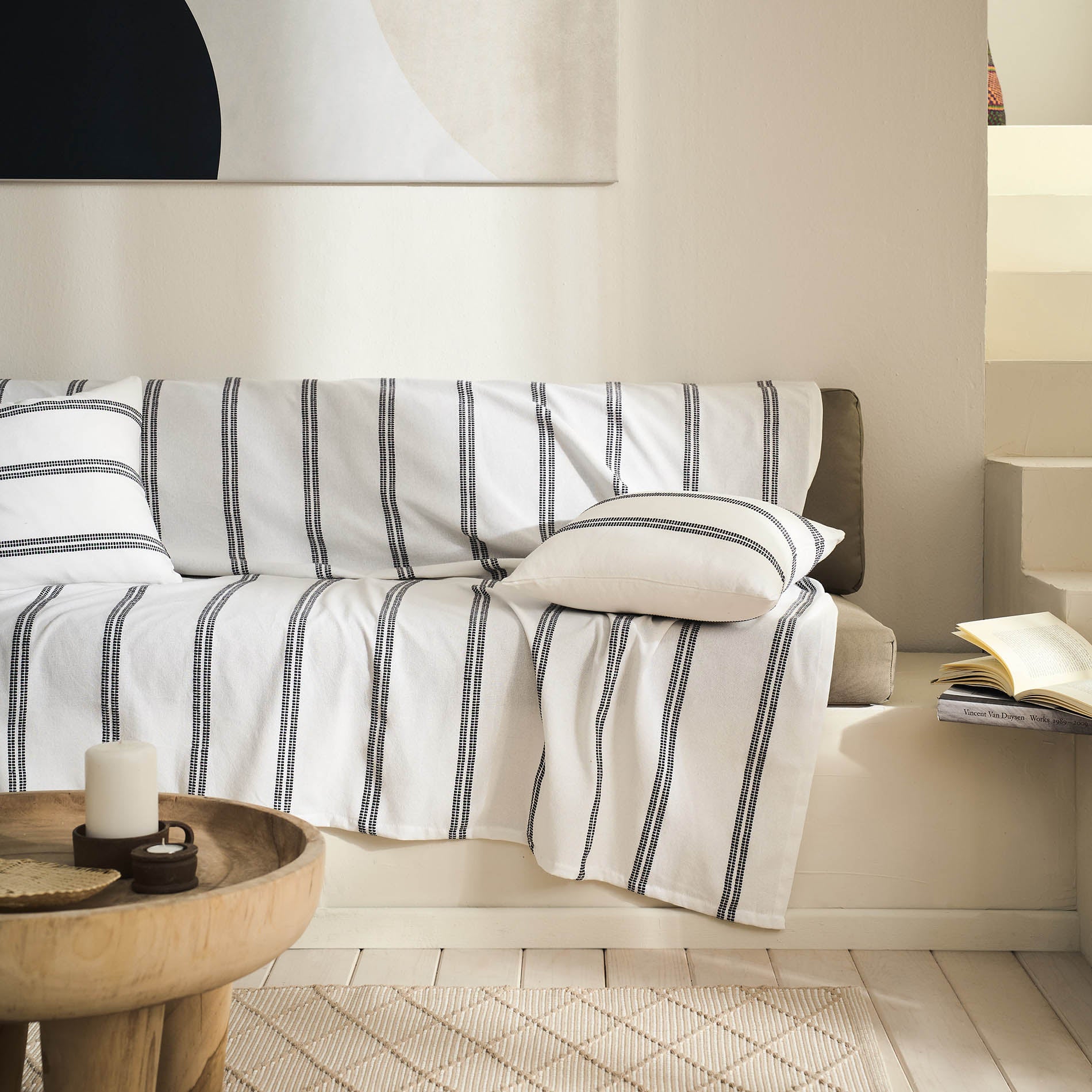 Ριχτάρι Rathma Pure White/Graphite Black 375