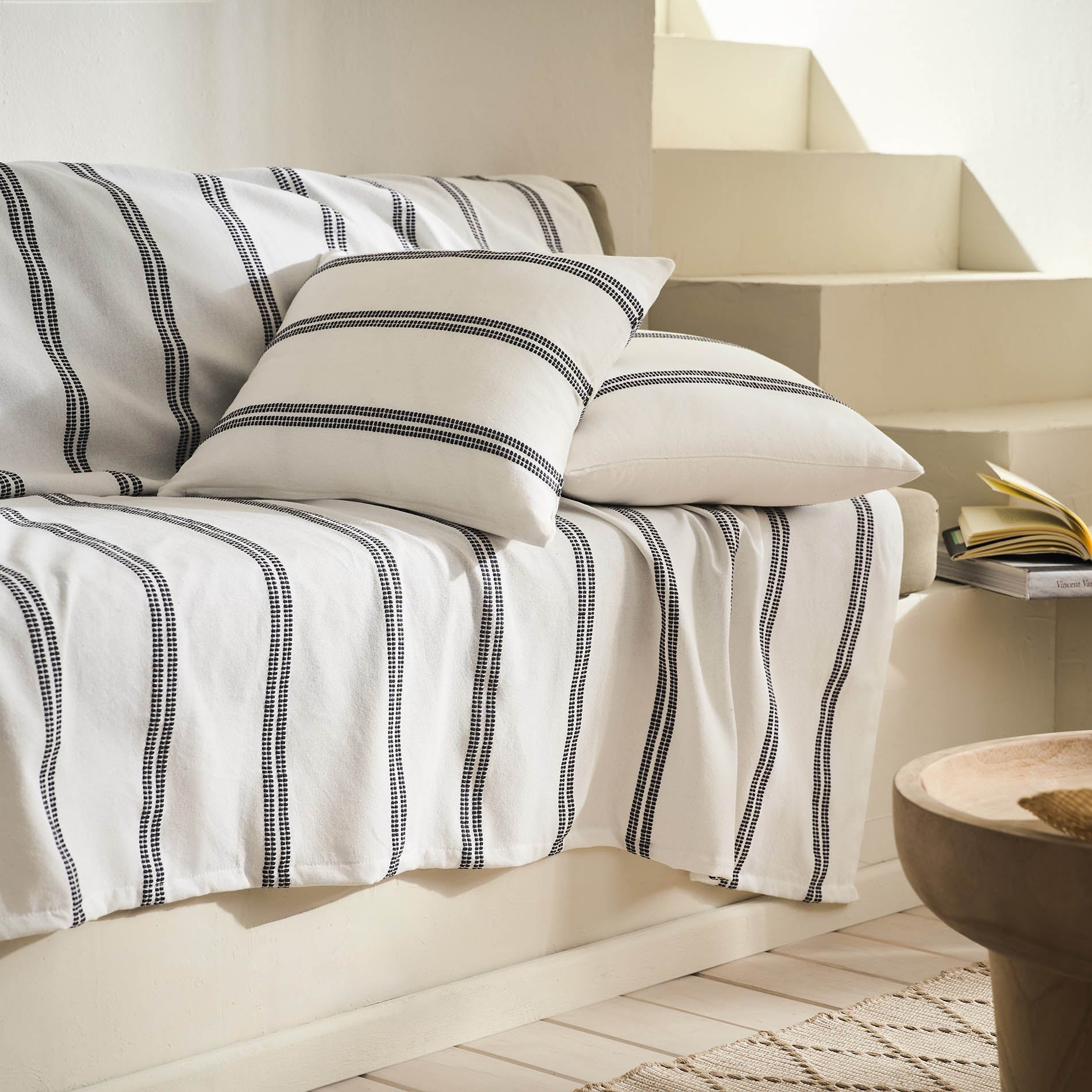 Ριχτάρι Rathma Pure White/Graphite Black 375