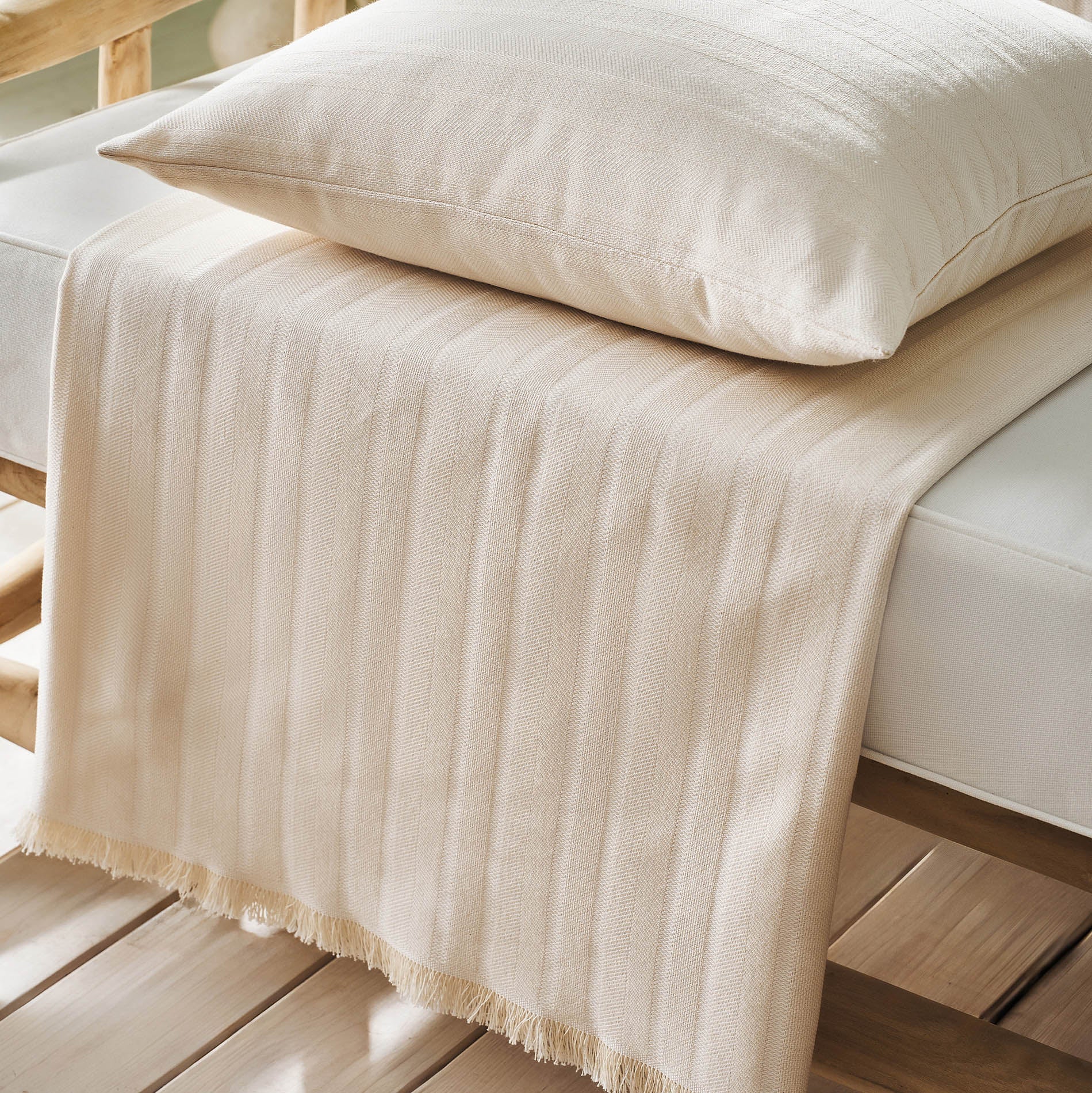 Throw Laurel Bone Beige 731/05