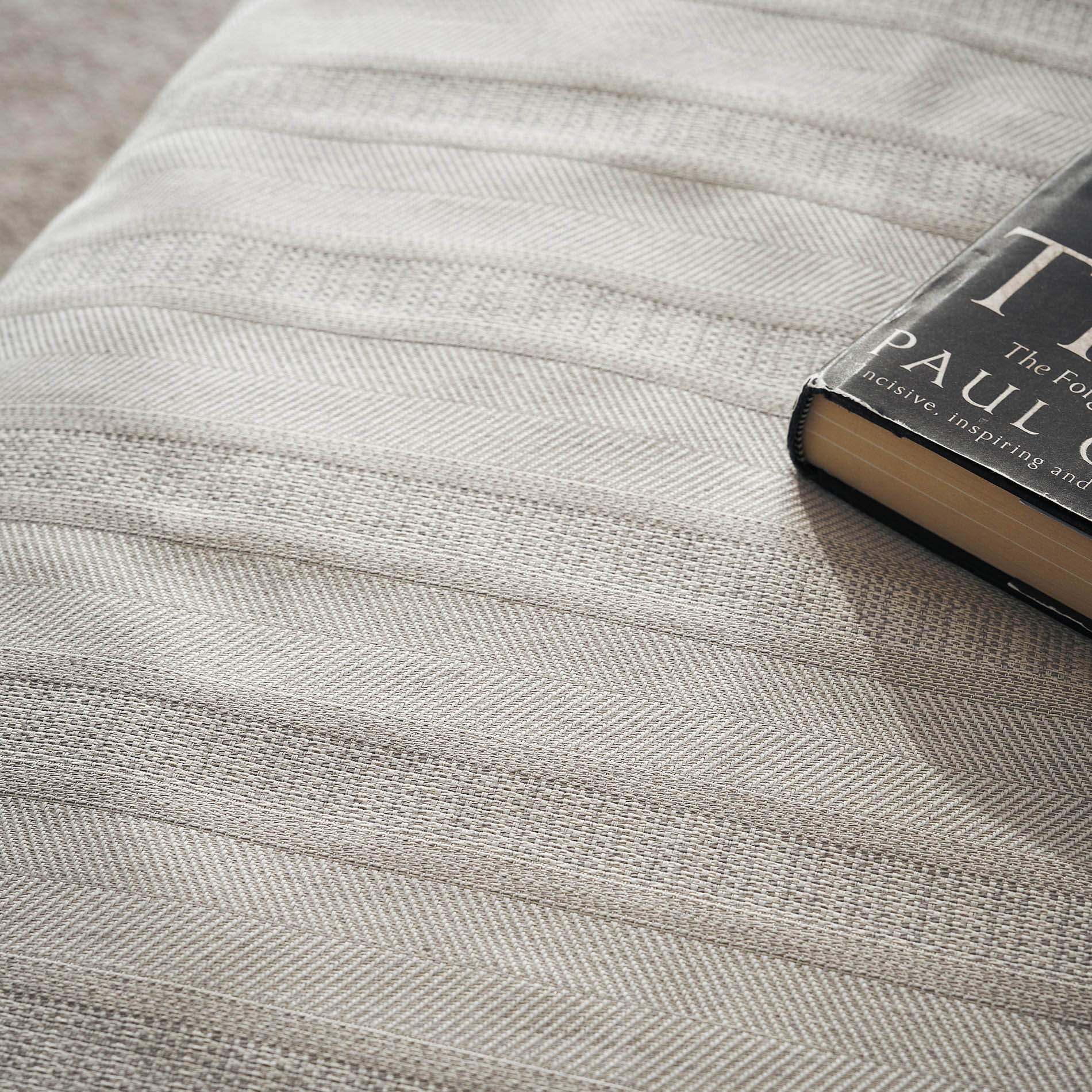 Throw Laurel Rock Grey 731/14