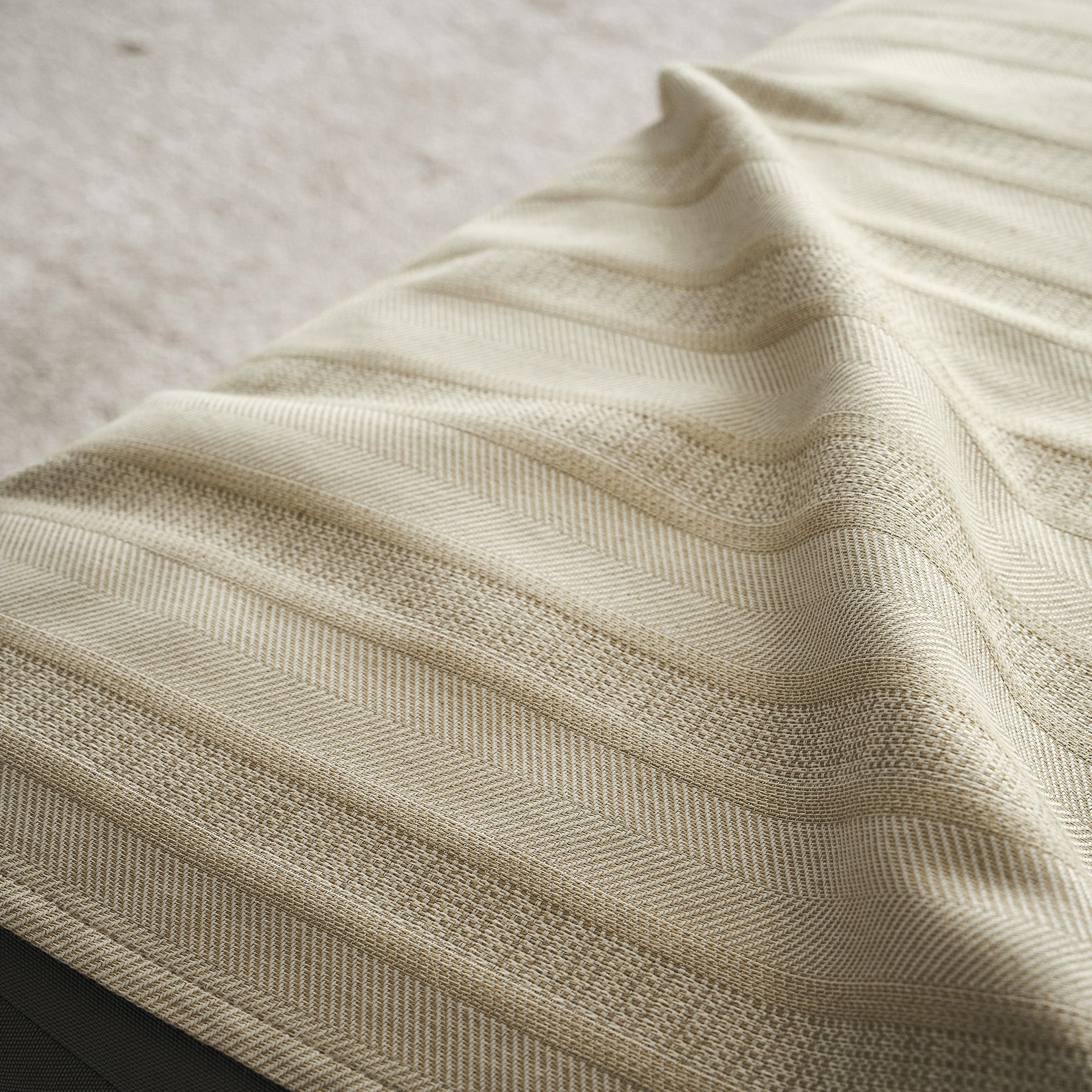 Throw Laurel Plant Green 731/18