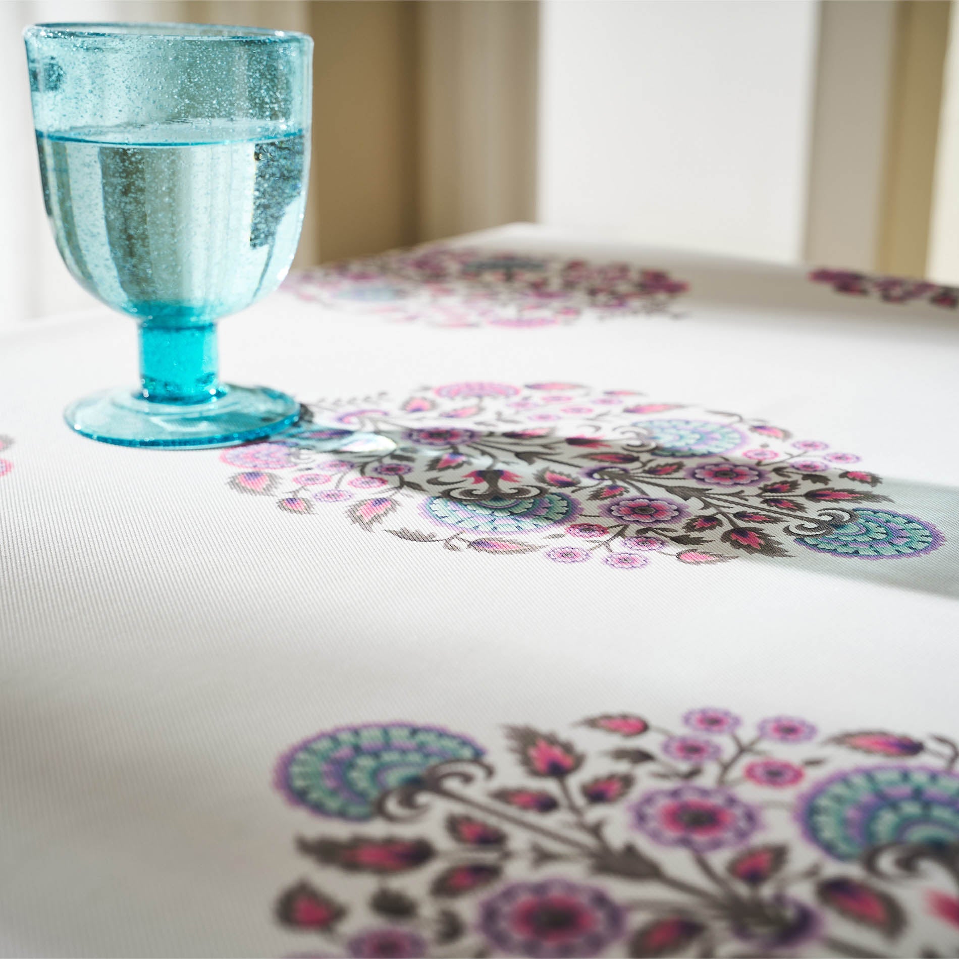 Oralie tablecloth 374