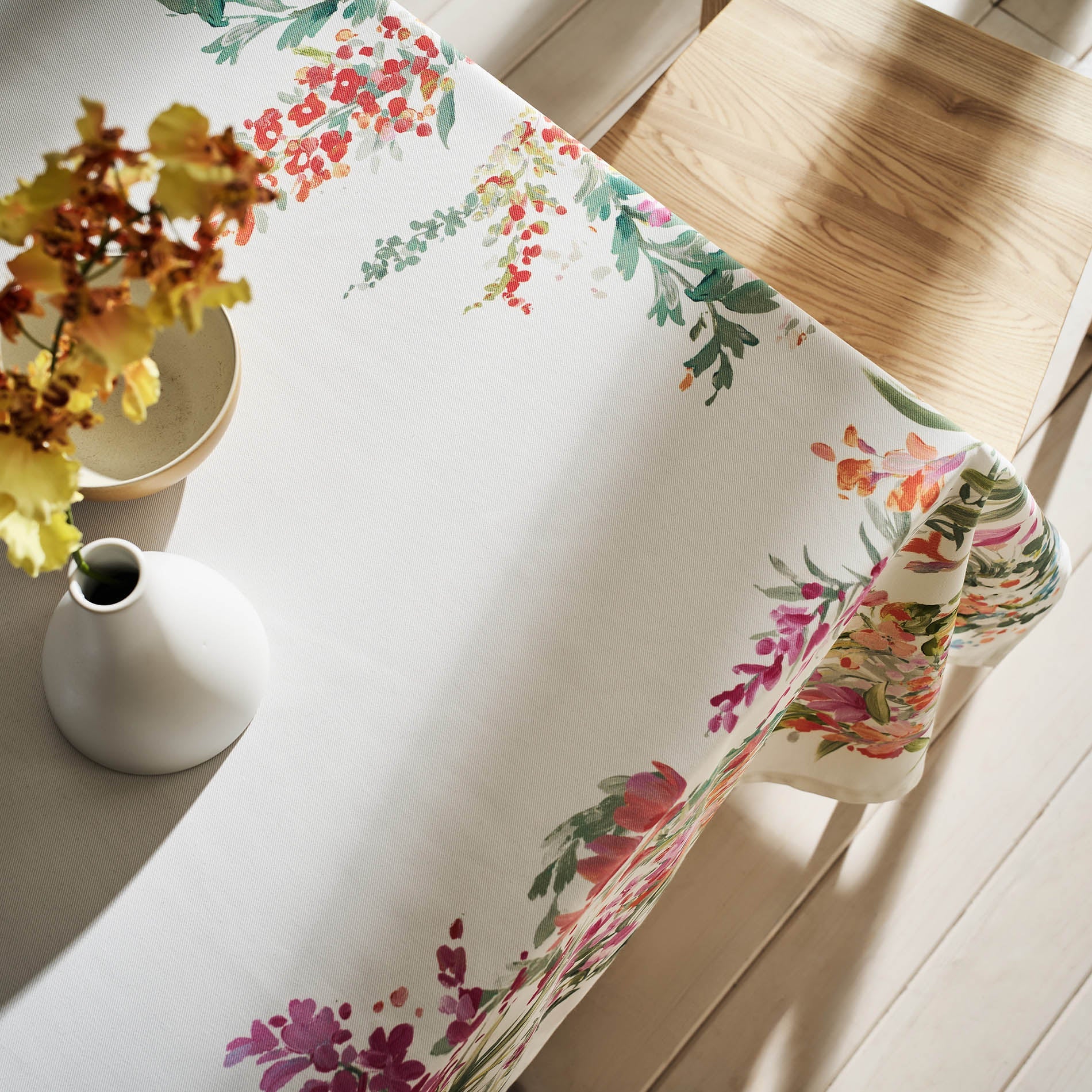 Everlee Tablecloth 422