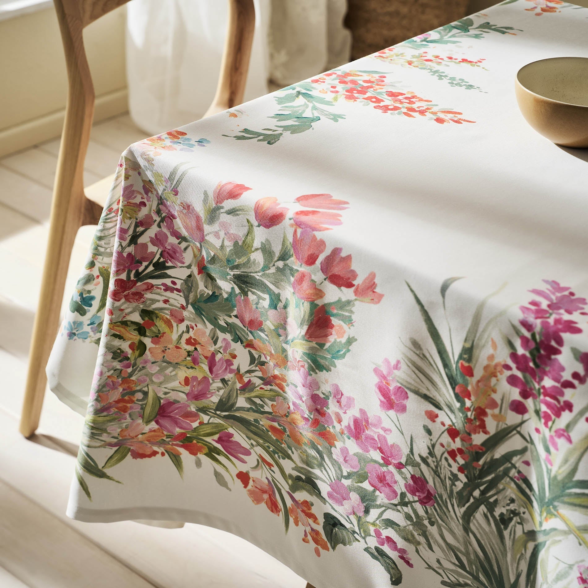 Everlee Tablecloth 422