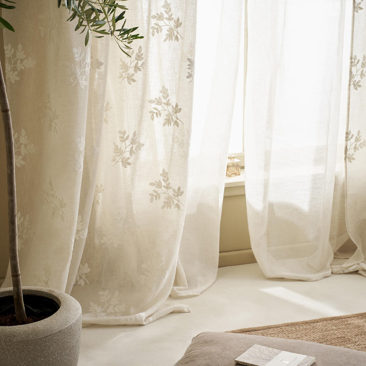 Curtain with studs Leaf Beige 532/06