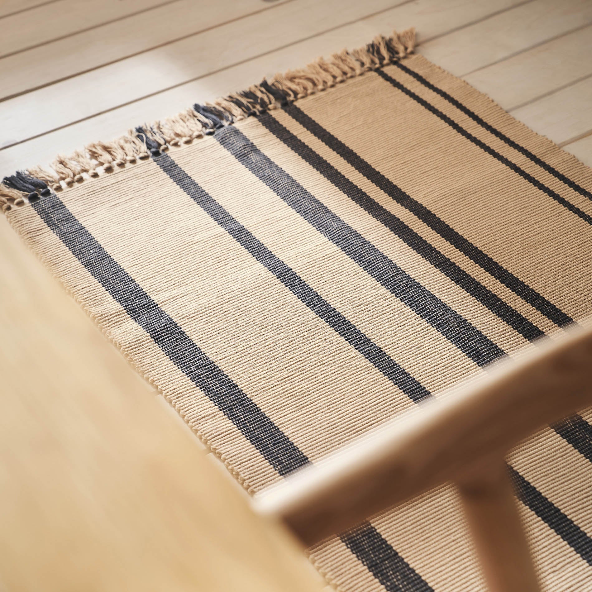 Carpet 70x140cm Harlow Beige / Graphite black 312